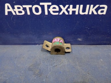 Крепление стабилизатора переднее Mitsubishi  Galant EA7A 4G94 2001 