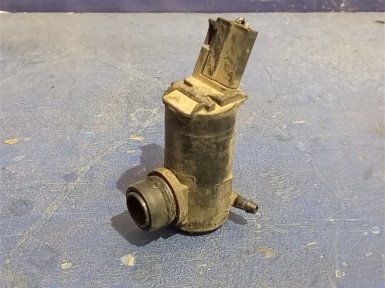 Моторчик омывателя передний Mazda Familia  S-wagon BJFW FS-ZE 2001 