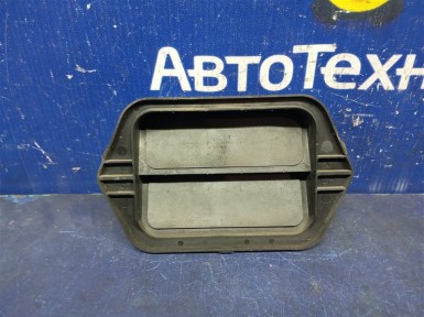 Решетка вентиляционная задняя Mazda Demio DY3W ZJVE 2002