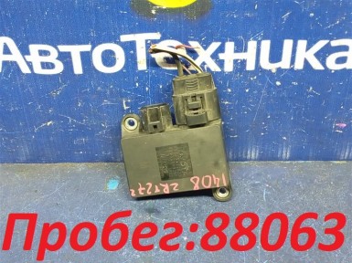 Блок управления вентилятором Toyota Avensis ZRT272W 3ZR-FAE 2013