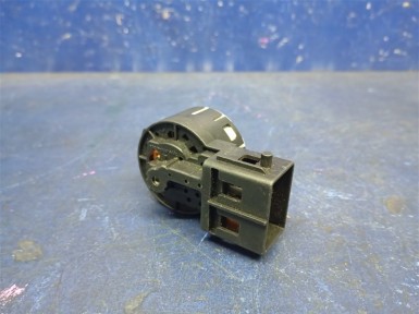 Контактная группа замка зажигания Mazda Axela  BKEP LF 2004 