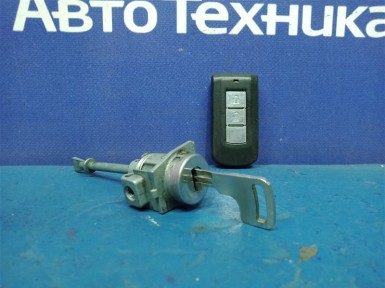 Личинка замка двери передняя правая Mitsubishi  Outlander CW5W 4B12 2010 