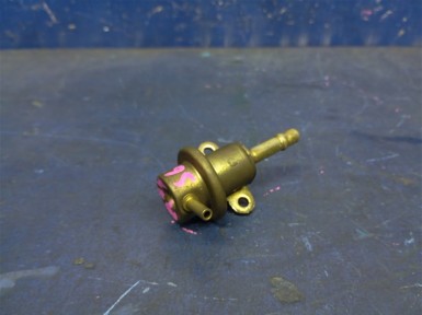 Регулятор давления топлива Subaru Forester SG5 EJ202 2003