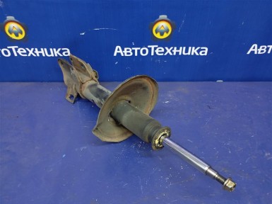 Стойка подвески передняя левая Subaru Forester SF5 EJ205 2001