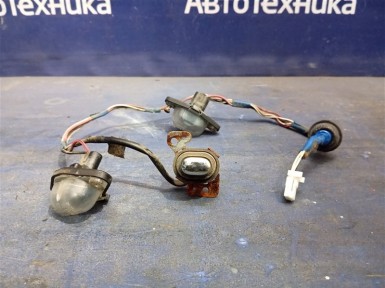 Кнопка открывания багажника задняя Nissan  X-trail NT30 QR20DE 2005 