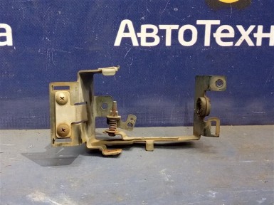 Крепление противотуманной фары переднее левое  Honda Odyssey RA7 F23A 2002 