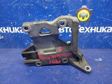 Кронштейн компрессора кондиционера Subaru  Forester SF9 EJ254 1999 