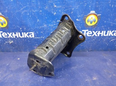 Кронштейн усилителя бампера переднее правое  Lexus Is250 GSE25 4GR-FSE 2007 