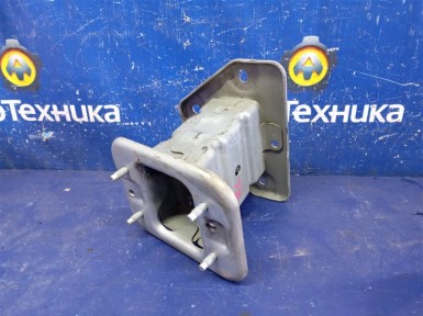 Кронштейн усилителя бампера переднее левое Nissan Ad VZNY12 HR16 2015