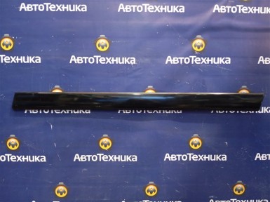 Накладка на дверь передняя нижняя правая Honda CR-V RD7 K24A 2006