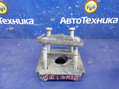 Стремянка рессоры задняя левая Nissan Nv200 VM20 HR16 2014