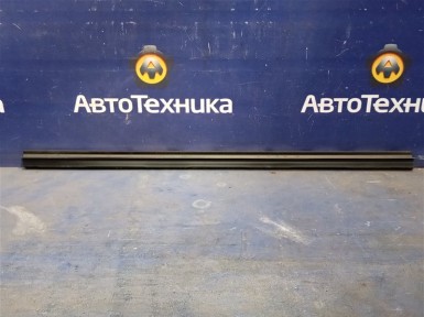 Уплотнитель стекла двери задний левый Suzuki  Solio MA36S K12C 2017 