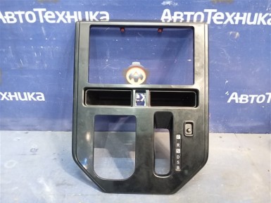 Консоль кпп Toyota Tank M900A 1KR-FE 2018 