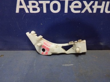 Крепление бампера переднее правое Mazda Atenza GG3S L3-VE 2005