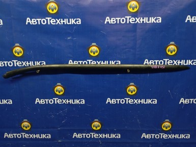 Молдинг лобового стекла передний правый Honda  Civic EU3 D17A 2001 