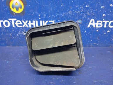 Решетка вентиляционная задняя правая Subaru  Forester SF9 EJ254 1999 