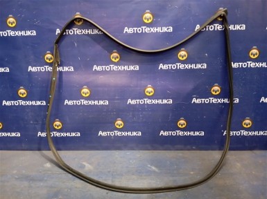 Уплотнитель двери передний правый Nissan  Ad VZNY12 HR16DE 2015 