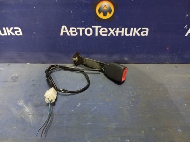 Замок ремня безопасности передний правый  Subaru Forester SF5 EJ205 2001 