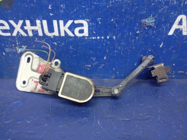 Датчик высоты дорожного просвета передний  левый Mercedes-benz E-class W212247 M271DE18AL 2012 