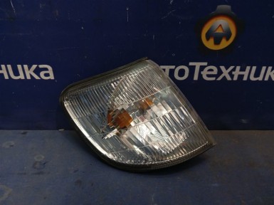 Габарит передний правый Subaru Forester SF5 EJ205 2001