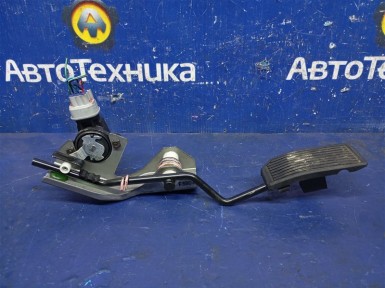 Педаль газа Nissan Bluebird Sylphy FG10 QG15DE  2005 