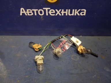Проводка фар задняя правая Toyota Allex NZE121  1NZ-FE 2001 