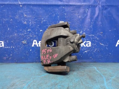 Суппорт передний правый Mazda Axela BLEFW LF-VDS 2009