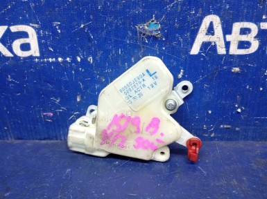 Замок багажника Nissan Ad VZNY12 HR16DE 2015 