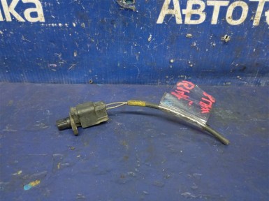 Датчик ABS задний левый Mazda Axela BLEFW  LF-VDS 2009 