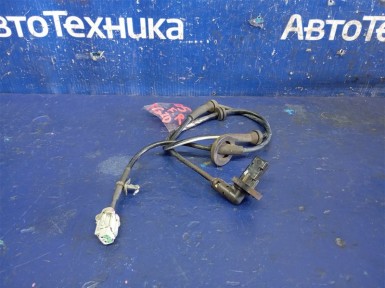 Датчик ABS передний правый Nissan Bluebird  Sylphy FG10 QG15DE 2005 