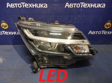 Фара передняя правая Toyota Tank M900A 1KR-FE  2018 