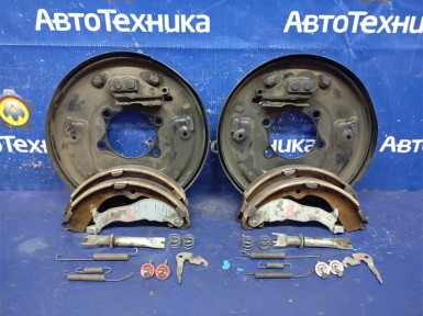 Механизм стояночного тормоза задний Nissan Nv200 VM20 HR16DE 2014