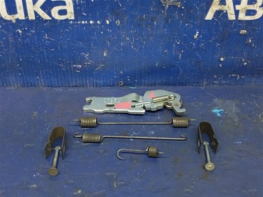 Механизм стояночного тормоза задний левый Suzuki Solio MA26S K12C 2017