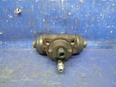 Рабочий тормозной цилиндр задний правый Nissan  Nv200 VM20 HR16DE 2014 