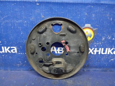 Щиток тормозного механизма задний левый Nissan Bluebird Sylphy FG10 QG15DE 2005