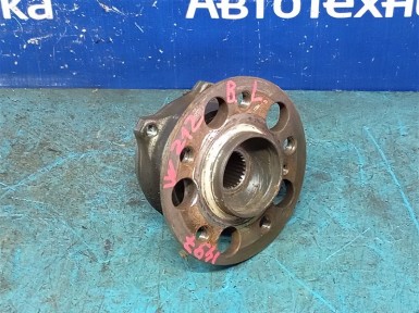 Ступица задняя левая Mercedes-benz E-class W212247 M271DE18AL 2012