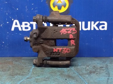 Суппорт задний правый Nissan X-trail NT30  QR20DE 2005 