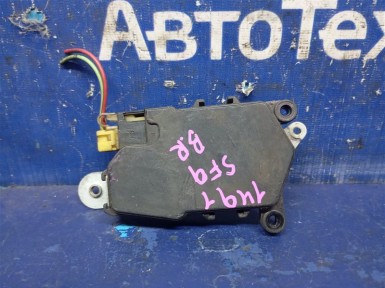Электропривод замка двери задний правый Subaru Forester SF9 EJ254 1999
