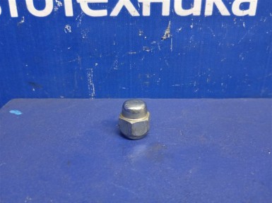 Гайка на колесо Nissan Note E11 HR15DE 2008 