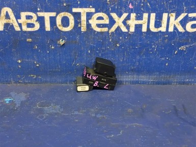 Кнопка стеклоподъёмника задняя левая Suzuki  Escudo TDB4W N32A 2008 