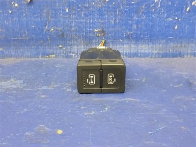 Кнопка управления дверями Suzuki Solio MA36S K12C 2017