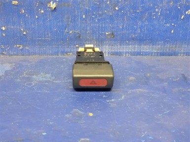 Кнопка включения аварийной сигнализации Subaru  Forester SF9 EJ254 1999 