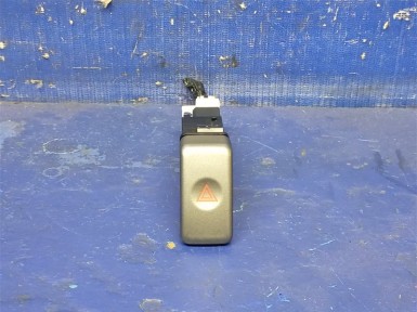 Кнопка включения аварийной сигнализации Subaru  Impreza GG2 EJ152 2004 