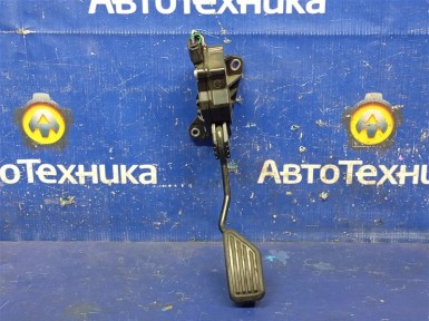 Педаль газа Toyota Tank M900A 1KR-FE 2018