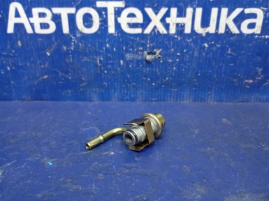 Регулятор давления топлива Nissan X-trail  NT30 QR20DE 2003 