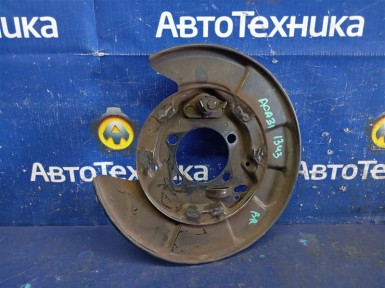 Щиток тормозного механизма задний правый  Toyota Rav4 ACA31W 2AZFE 2009 