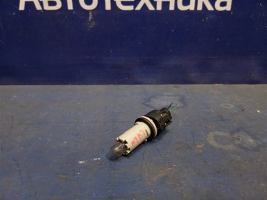 Цоколь лампы передний Mitsubishi Airtrek  CU2W 4G63T 2004 