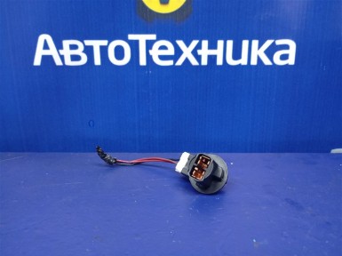 Цоколь лампы задний правый Nissan Sunny FB15  QG15DE 2004 