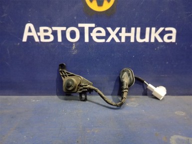 Кнопка открывания багажника задняя Honda N-wgn JH2 S07A 2015