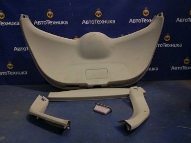 Обшивка двери багажника задняя Nissan Leaf ZE0 EM61 2011